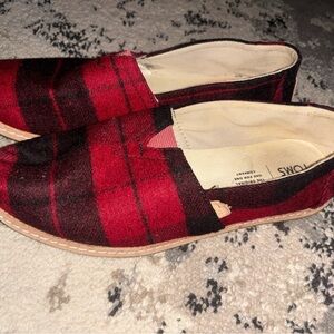 Toms Red and Black Plaid Slip-On Flats $20 Size 8W